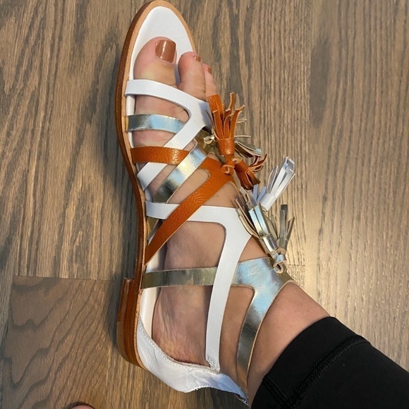 Gladiator Tribeca Tassel Sandal - Picture 3 of 8